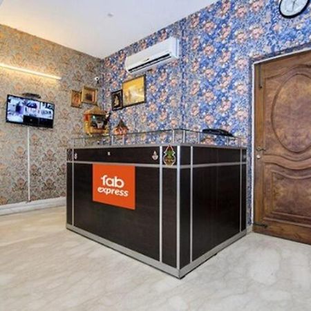Fabexpress Ashray Hotell Noida Exteriör bild