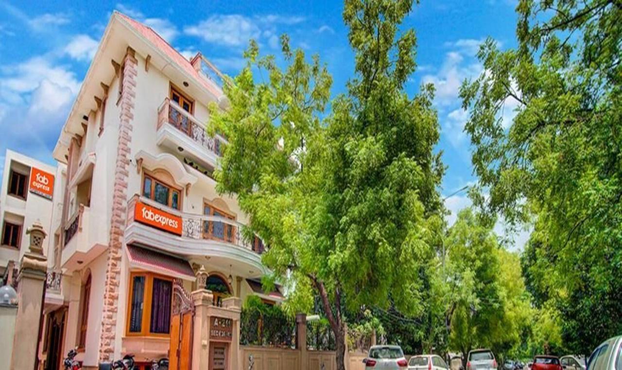 Fabexpress Ashray Hotell Noida Exteriör bild